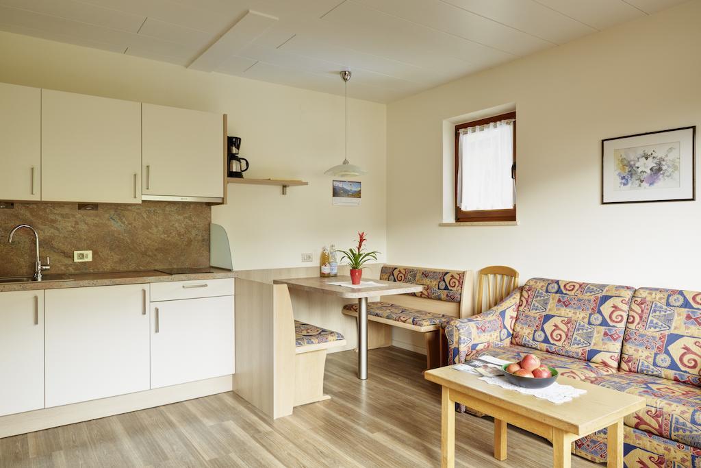 Ferienwohnungen Haus Christine Riffian Zimmer foto